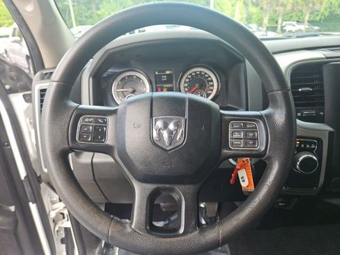 Used 2019 RAM 1500 Classic SLT RWD image 11