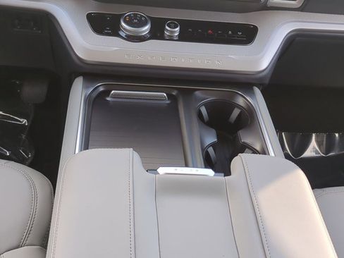 New 2026 Ford Expedition Max Active RWD image 19