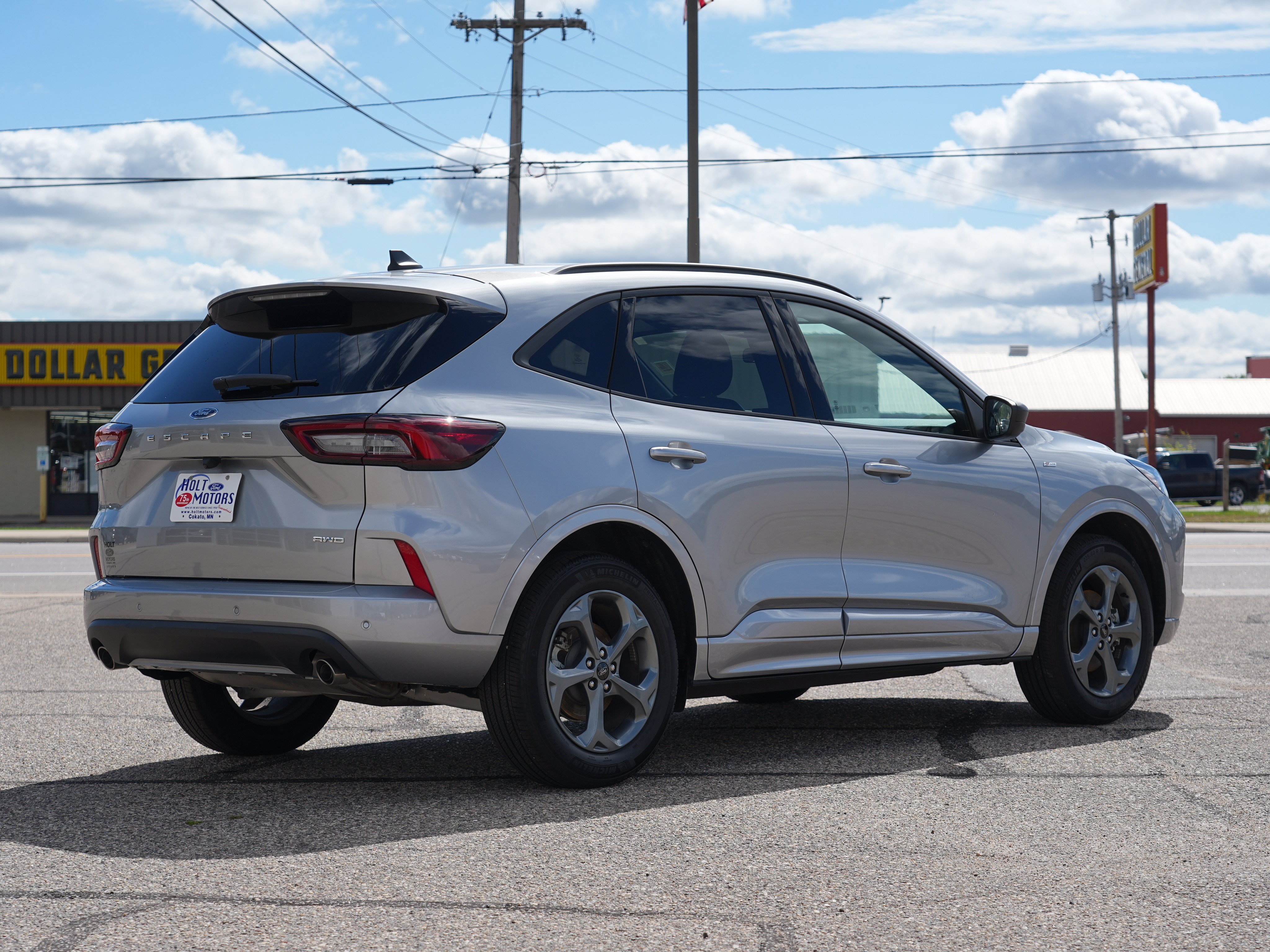 Used 2024 Ford Escape ST-Line w/ Tech Pack #1 AWD/4WD image 3