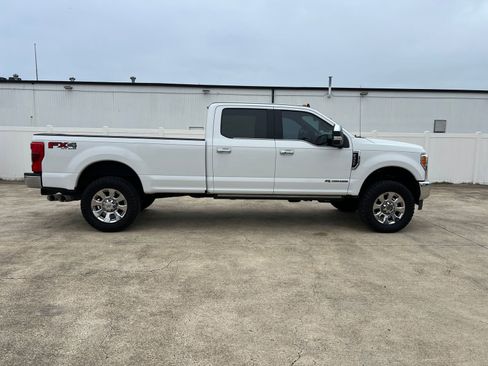 Used 2019 Ford F350 King Ranch w/ King Ranch Ultimate Package AWD/4WD image 2
