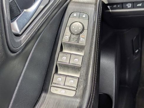 Used 2024 Nissan Rogue SV image 25