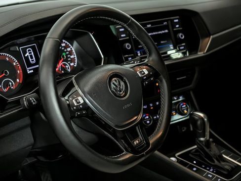 Used 2019 Volkswagen Jetta R-Line w/ R-Line Cold Weather Package image 15