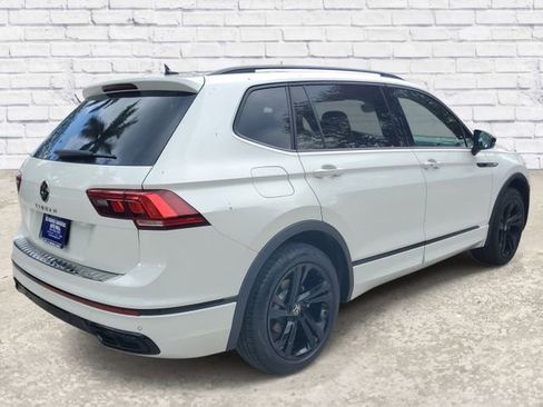 Used 2024 Volkswagen Tiguan SE R-Line FWD image 4