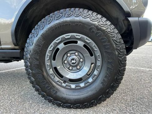 Used 2025 Ford Bronco Badlands AWD/4WD image 13