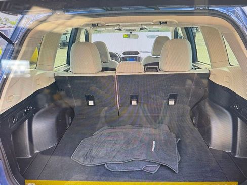 Used 2023 Subaru Forester AWD/4WD image 15