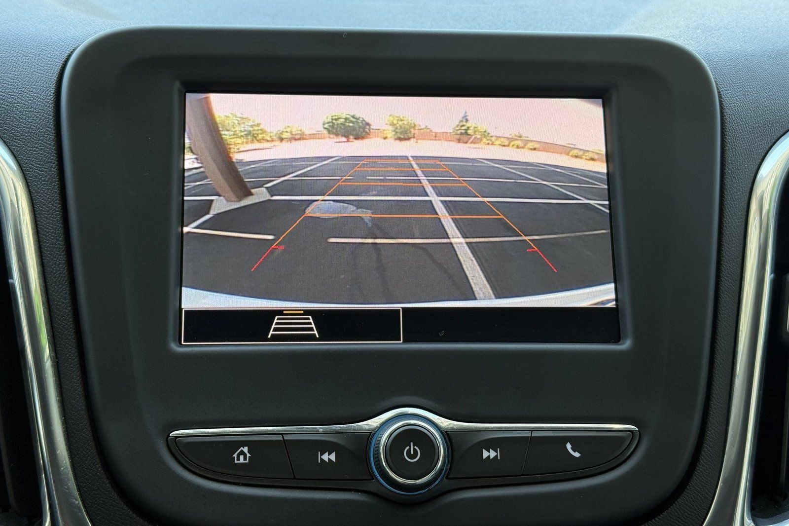 Used 2024 Chevrolet Equinox LS FWD image 25