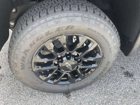 New 2026 Chevrolet Silverado 2500 Custom w/ Custom Value Package AWD/4WD image 9