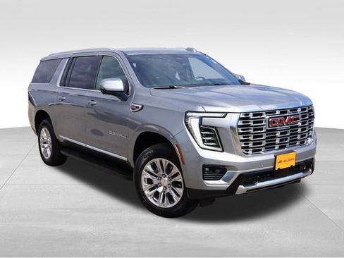 Used 2025 GMC Yukon XL Denali AWD/4WD image 1