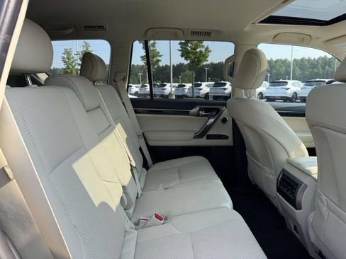 Used 2023 Lexus GX 460 Premium w/ Premium Plus Package AWD/4WD image 16