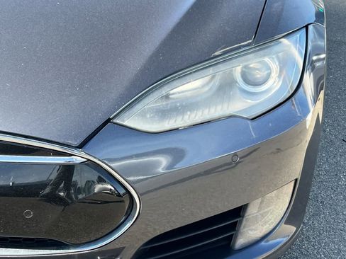 Used 2015 Tesla Model S 85D image 11
