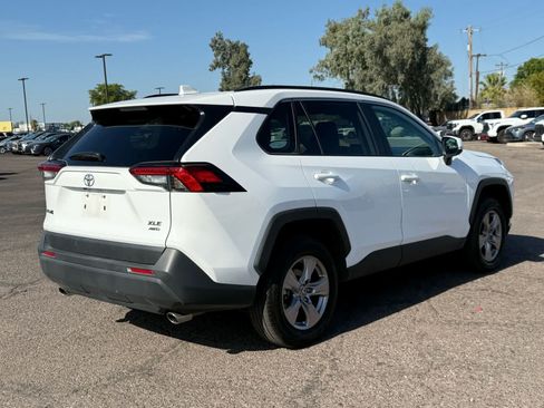 Used 2025 Toyota RAV4 XLE AWD/4WD image 5