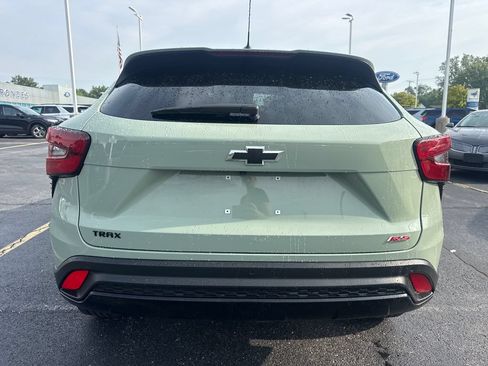 Used 2024 Chevrolet Trax RS w/ Driver Confidence Package FWD image 8