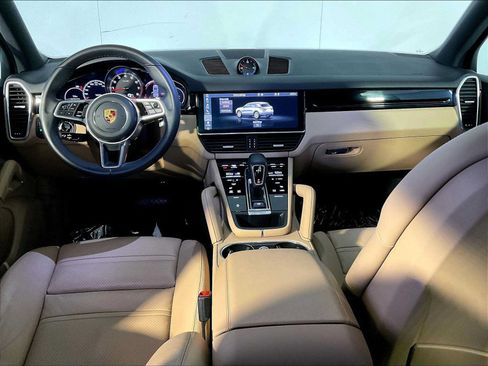 Certified 2021 Porsche Cayenne AWD/4WD image 14