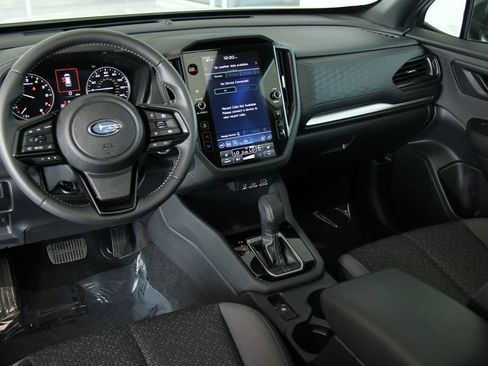 Used 2025 Subaru Forester Premium image 27