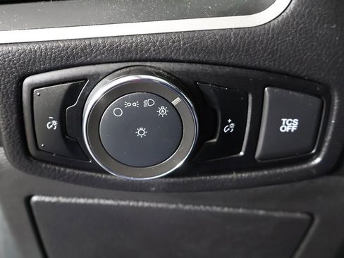 Used 2024 Ford Edge SEL image 34