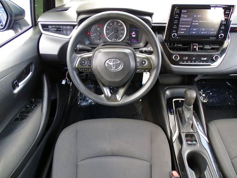 Used 2021 Toyota Corolla LE FWD image 21