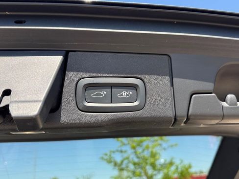 Certified 2023 Volvo XC60 T8 Plus w/ Climate Package AWD/4WD image 6