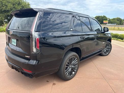 Used 2024 Cadillac Escalade V AWD/4WD image 5