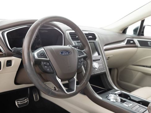 Used 2017 Ford Fusion Platinum AWD/4WD image 23