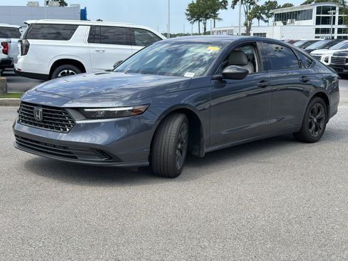 Used 2025 Honda Accord SE image 7