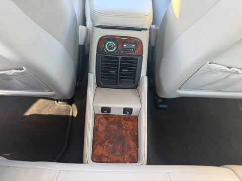 Used 2002 Jaguar XJ8 image 13