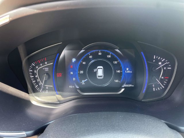 Used 2019 Hyundai Santa Fe FWD image 19