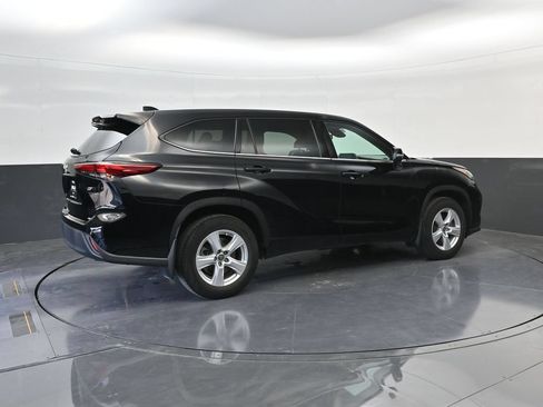 Used 2020 Toyota Highlander L AWD/4WD image 8