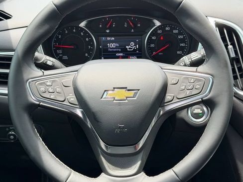 Used 2024 Chevrolet Equinox LT FWD image 13