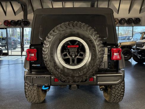 Used 2023 Jeep Wrangler Unlimited Rubicon 4xe AWD/4WD image 11