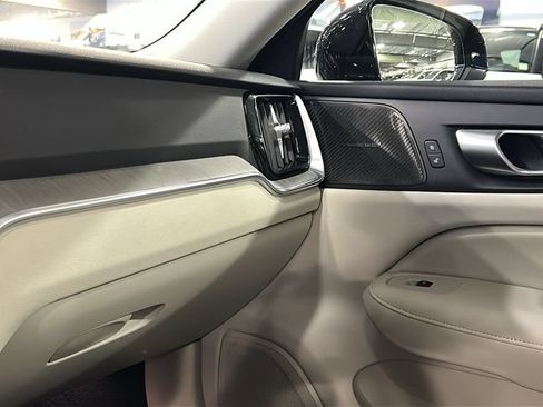 Certified 2024 Volvo S60 T8 Plus w/ Climate Package AWD/4WD image 18