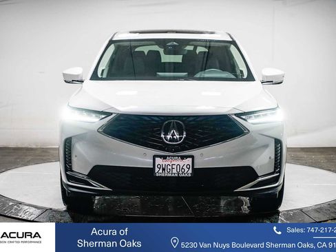 Used 2025 Acura MDX SH-AWD w/ Technology Package image 17