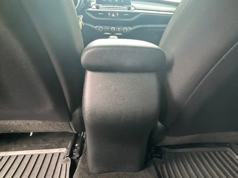 Used 2021 Kia Forte LXS FWD image 18