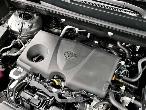 New 2025 Toyota RAV4 XLE image 17