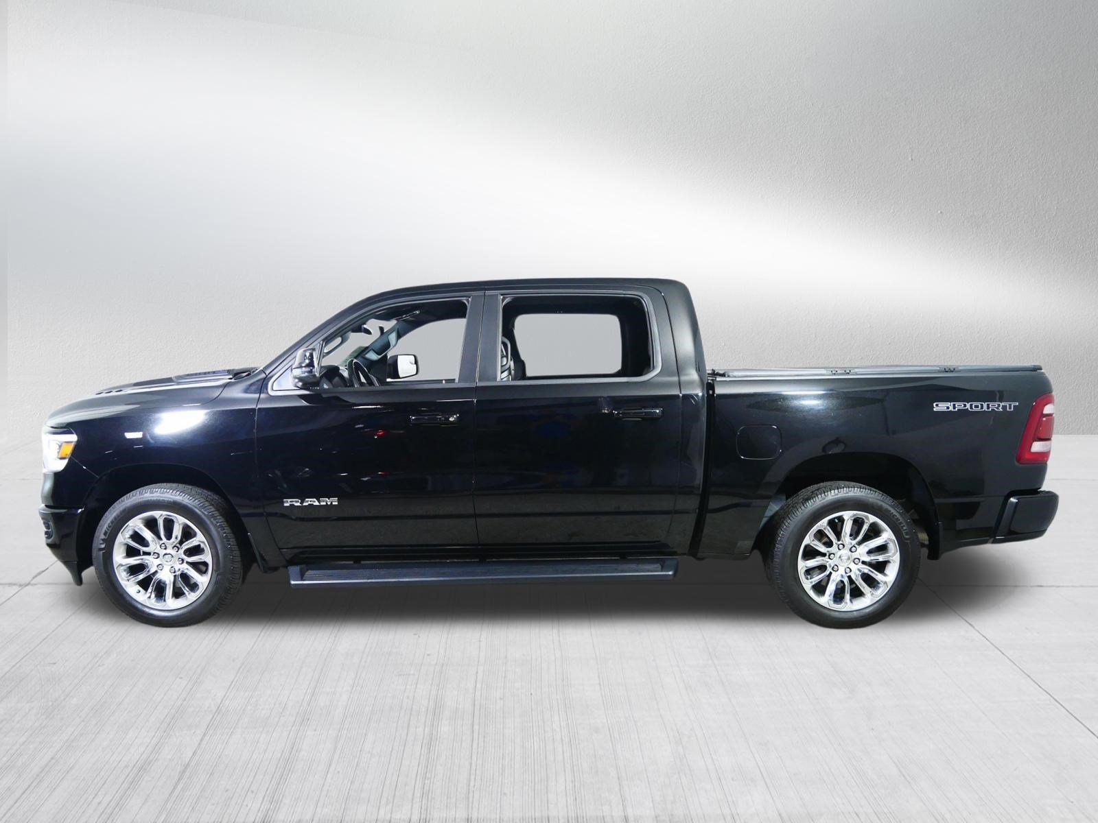 Used 2023 RAM 1500 Laramie AWD/4WD image 4