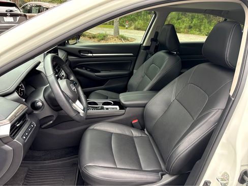 Used 2024 Nissan Altima 2.5 SL image 24