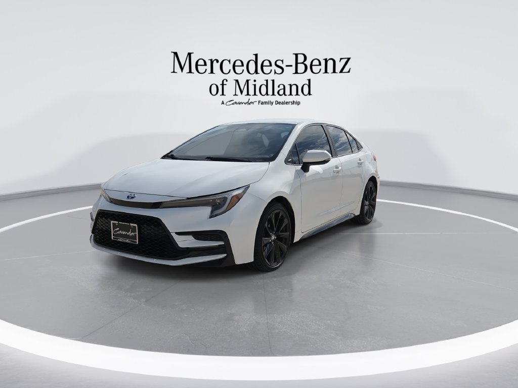 Used 2023 Toyota Corolla SE w/ Carpet Mat Package (TMS) FWD image 4
