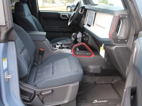 New 2025 Ford Bronco Heritage Edition image 13