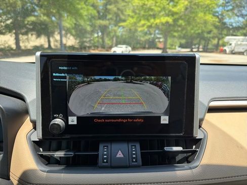 Used 2025 Toyota RAV4 XLE Premium FWD image 16