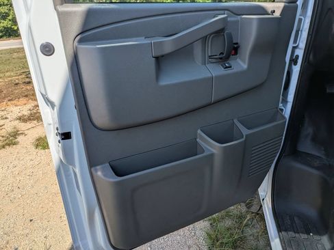 New 2025 Chevrolet Express 3500 w/ Power Convenience Package RWD image 8
