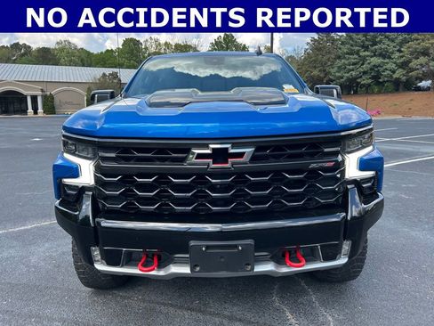 Used 2023 Chevrolet Silverado 1500 ZR2 w/ Technology Package image 12