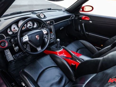 Used 2005 Porsche 911 Carrera S image 2