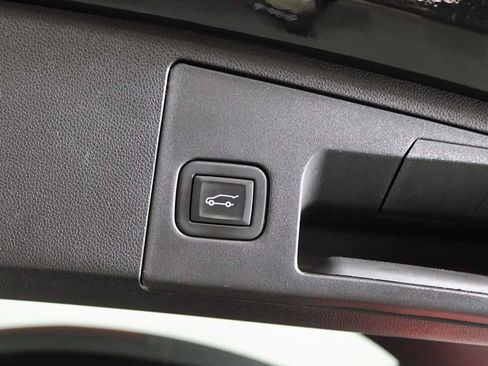 Used 2022 Cadillac XT4 Luxury AWD/4WD image 26