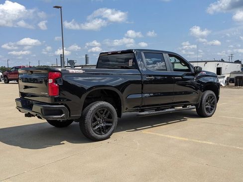 Used 2021 Chevrolet Silverado 1500 Custom Trail Boss AWD/4WD image 3