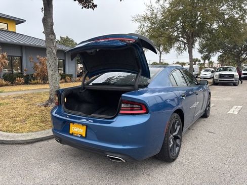 Used 2020 Dodge Charger SXT w/ Blacktop Package image 18