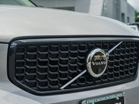 Certified 2023 Volvo XC40 B5 Ultimate w/ Protection Package Premier AWD/4WD image 14