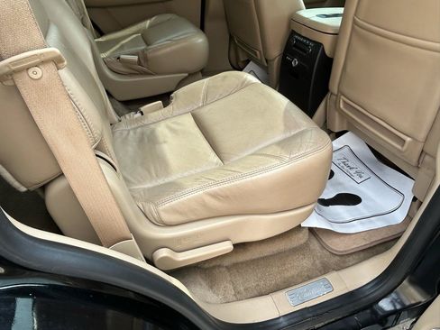 Used 2009 Cadillac Escalade AWD image 11