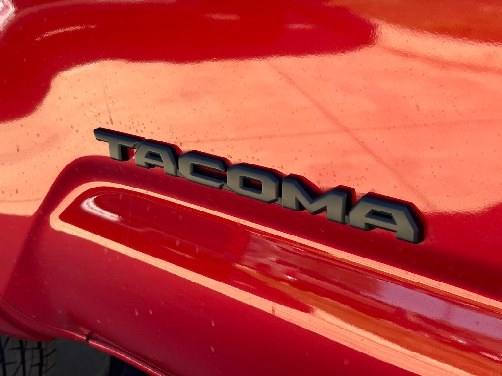 Used 2021 Toyota Tacoma SR5 RWD image 15