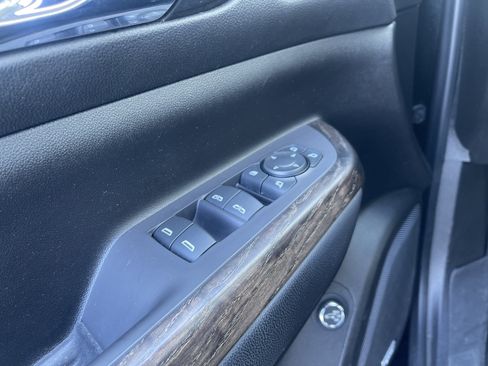 Used 2022 GMC Acadia Denali w/ Denali Ultimate Package image 23