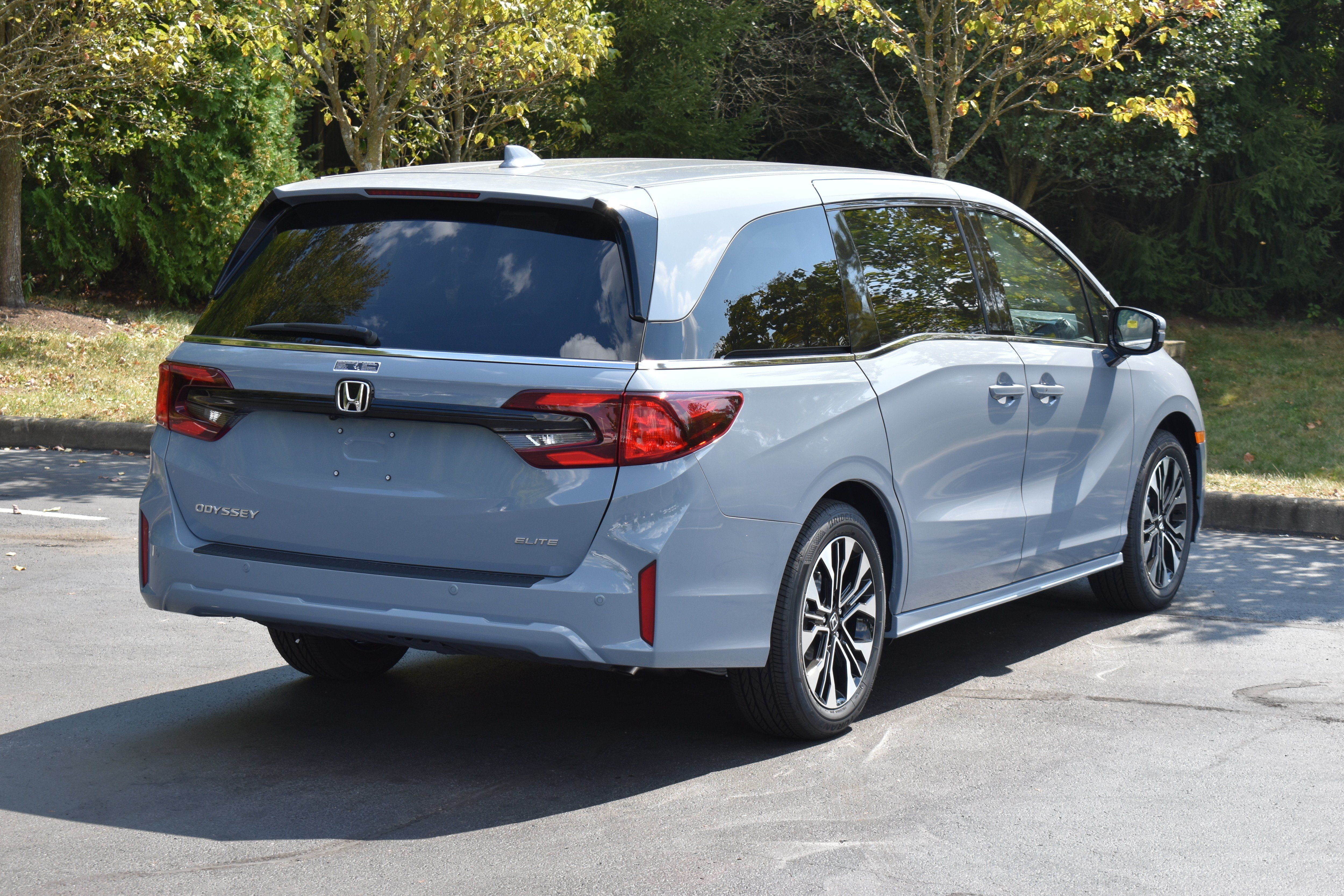 New 2027 Honda Odyssey Elite image 8