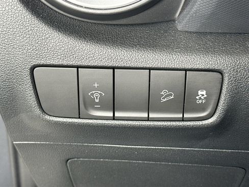 Used 2023 Hyundai Kona SEL AWD/4WD image 10